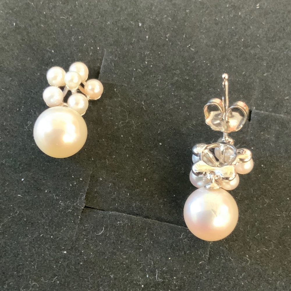 Sterling Silver Freshwater Cultured Pearl cross necklace and earring set - Picture 4 of 5